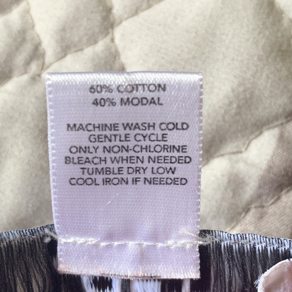 LOFT by Ann Taylor Wine Color Ruched Long Sleeve Blouse EUC - Picture 6 of 6